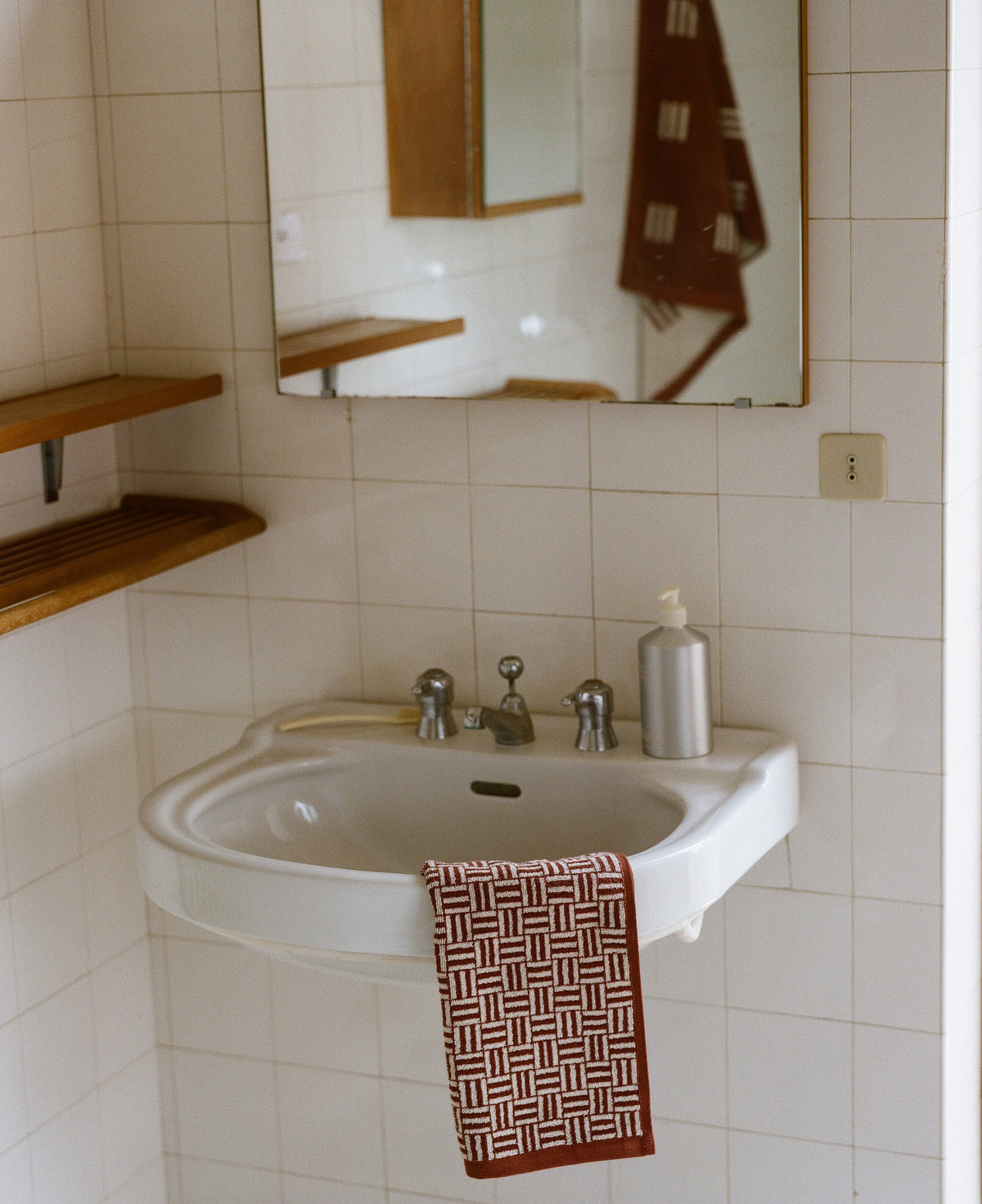 Torrens Hand Towel