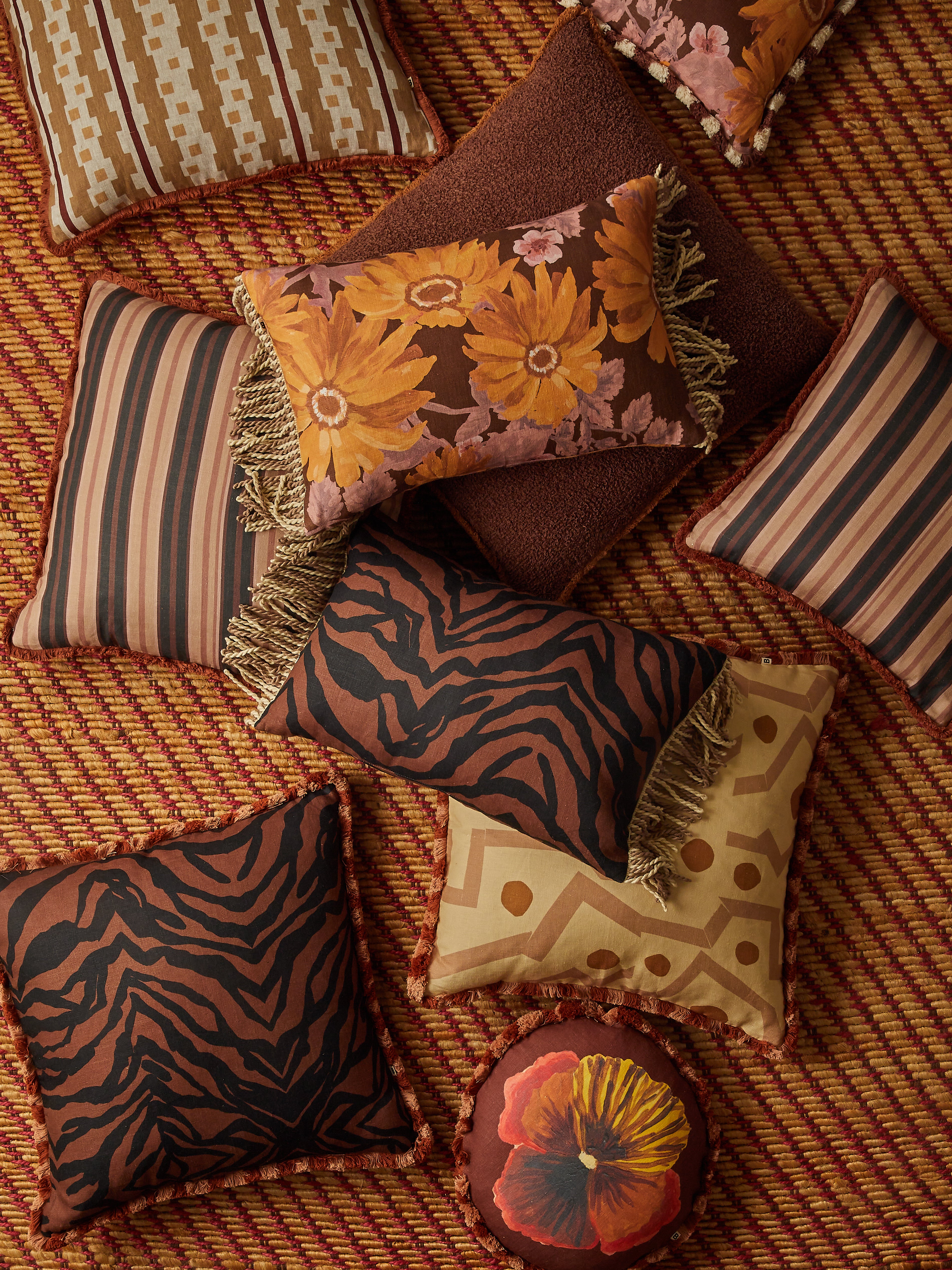 Wild Pansy Round Cushion