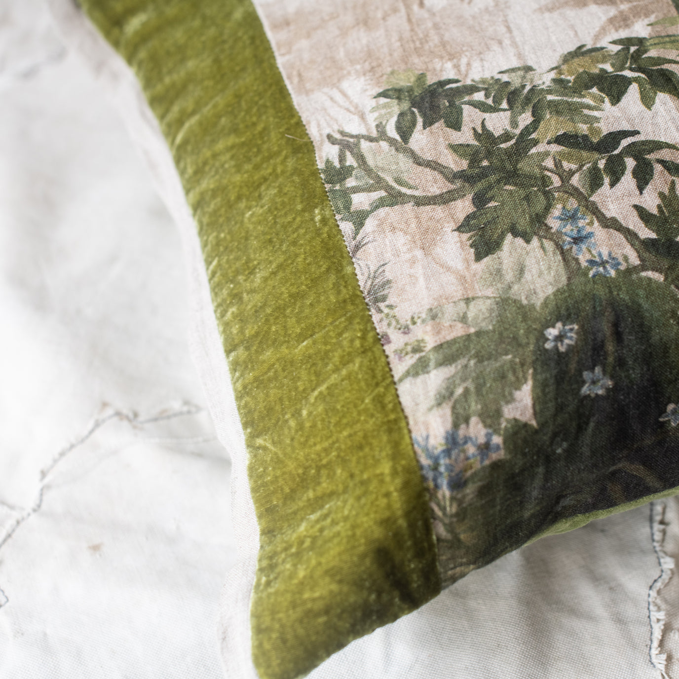 Cochin Cushion