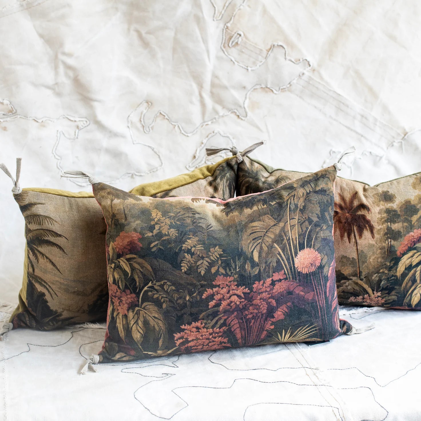 Namrana Cushion | 25 x 35