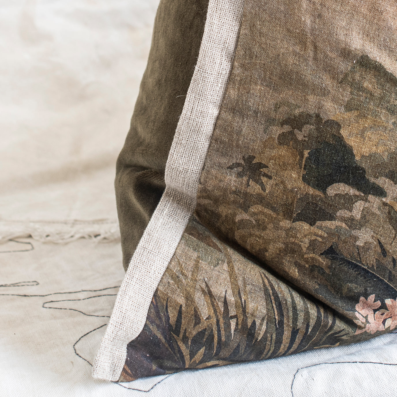 Namrana Cushion | 50 x 100