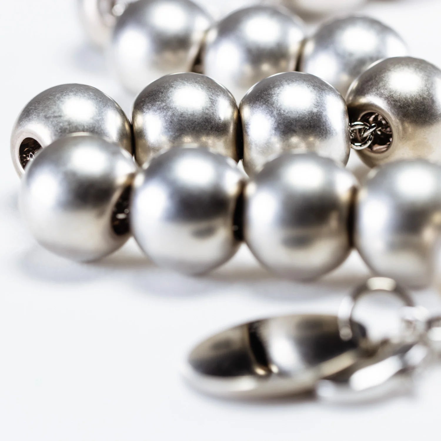 Small Beads Necklace Short | Silver