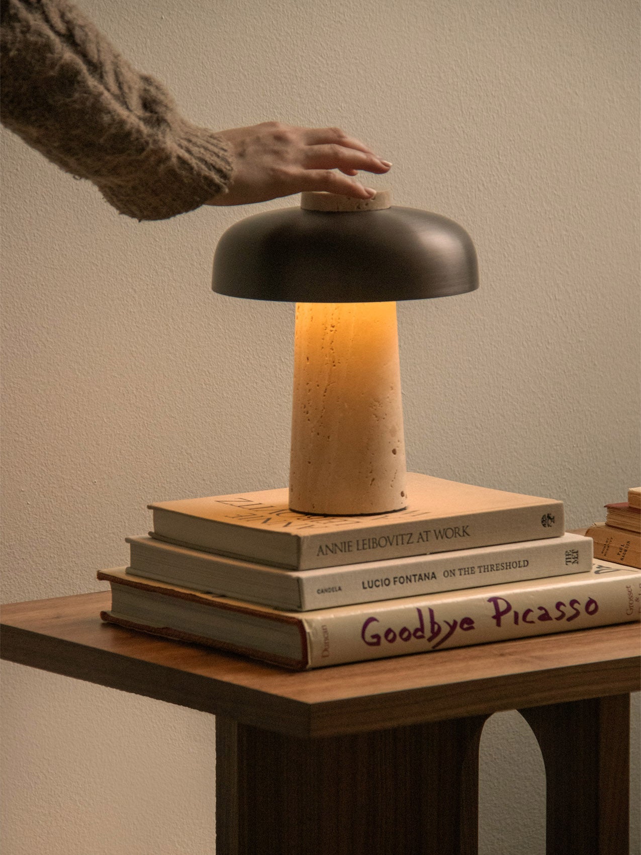 Portable Reverse Table Lamp