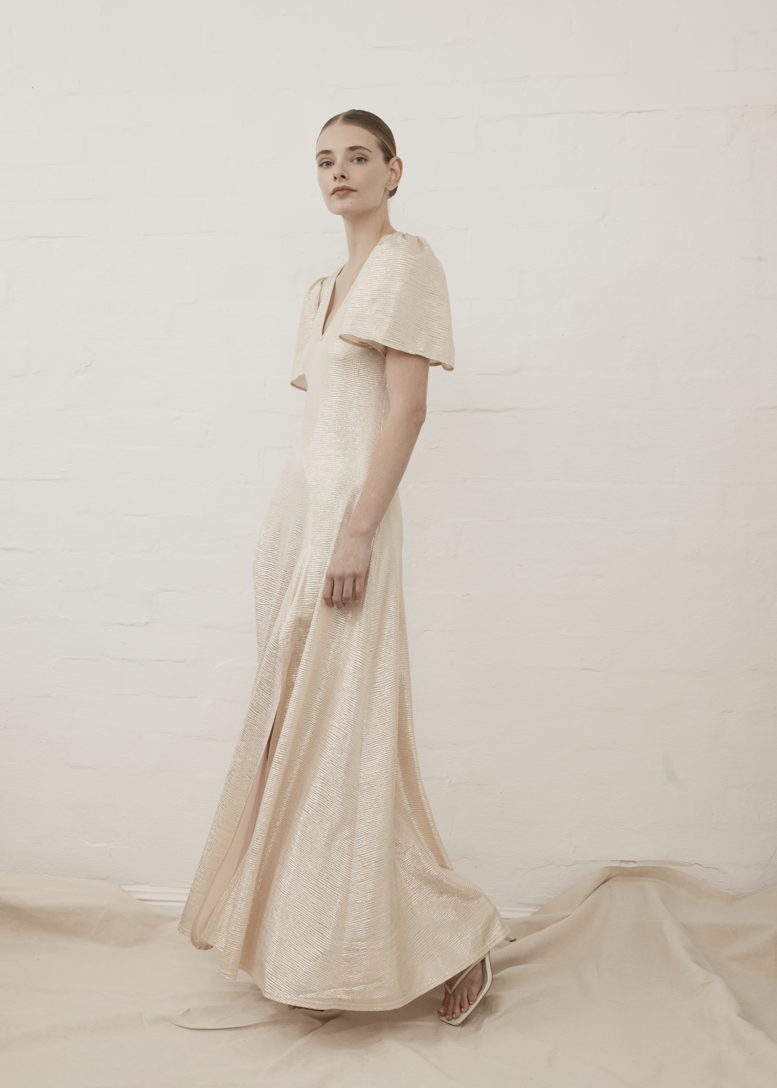 V Neck Fluted Como Maxi Dress