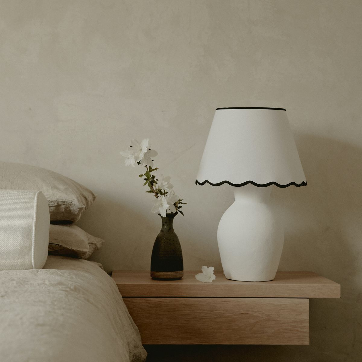 Martha Lamp | Black