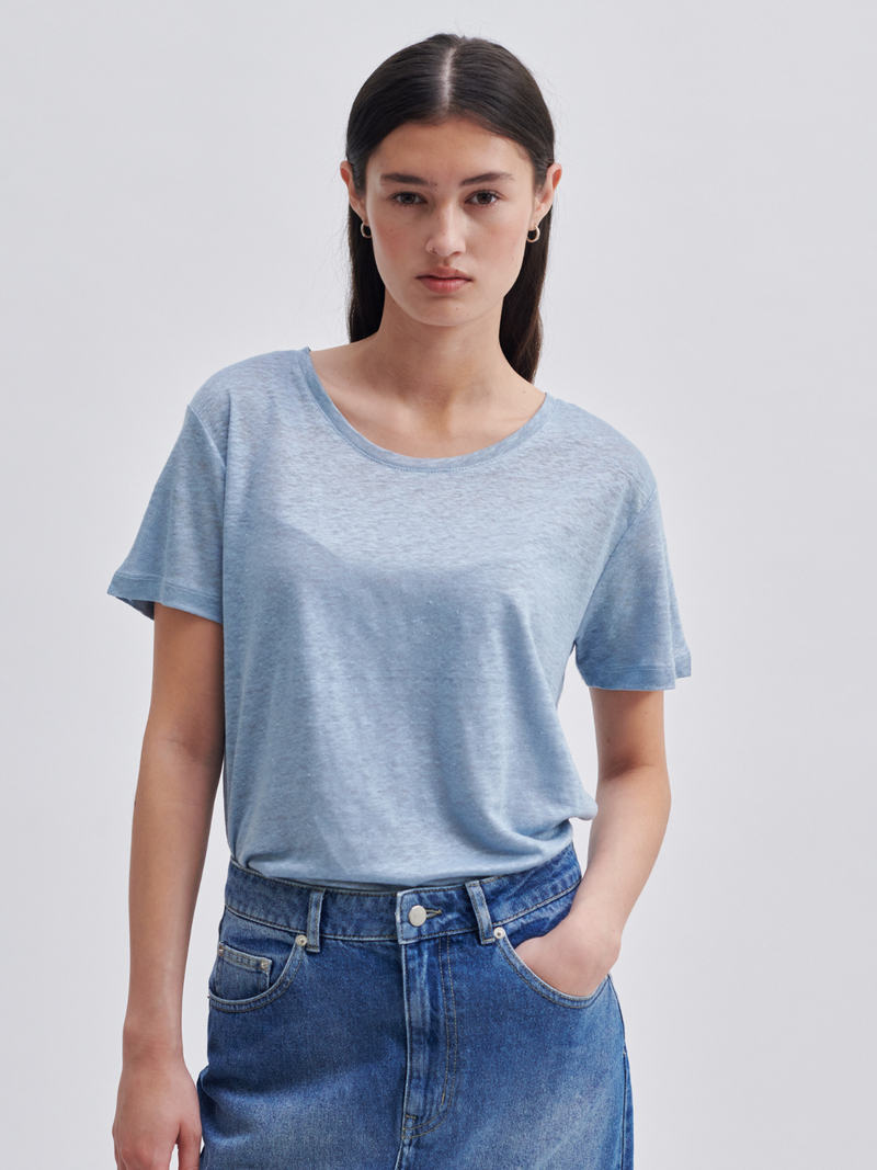 Peony O-Neck Tee