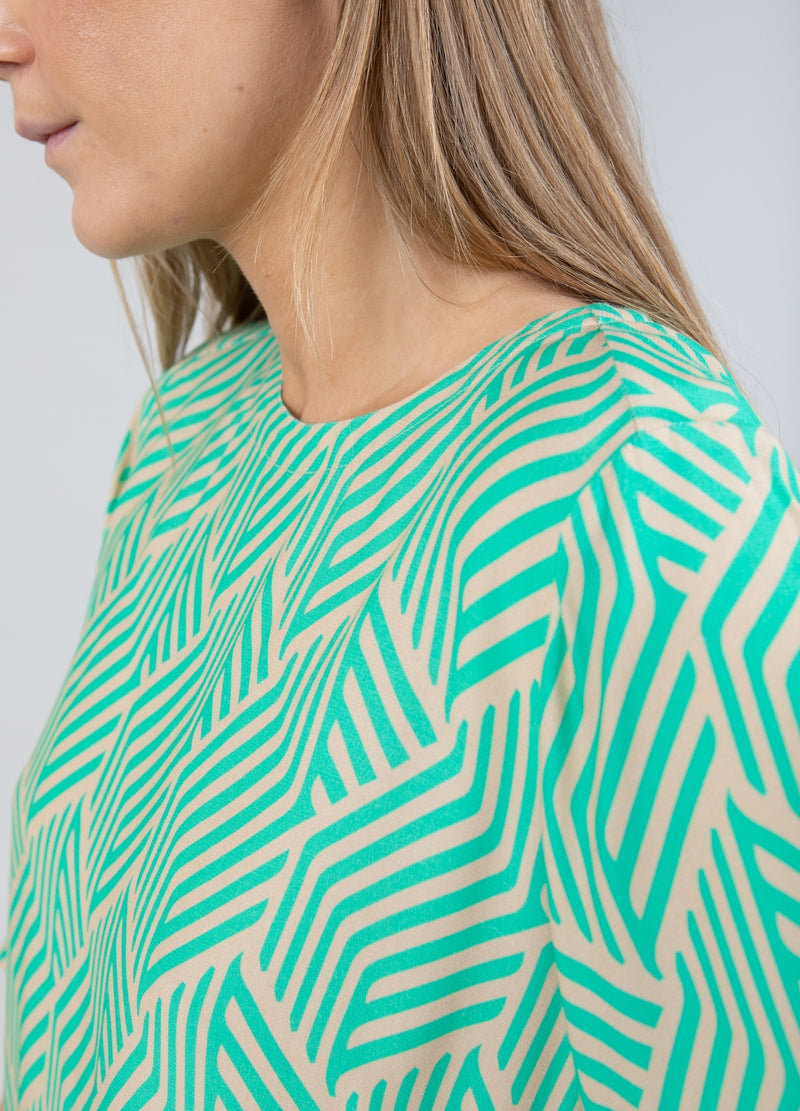 Top in Graphic Print