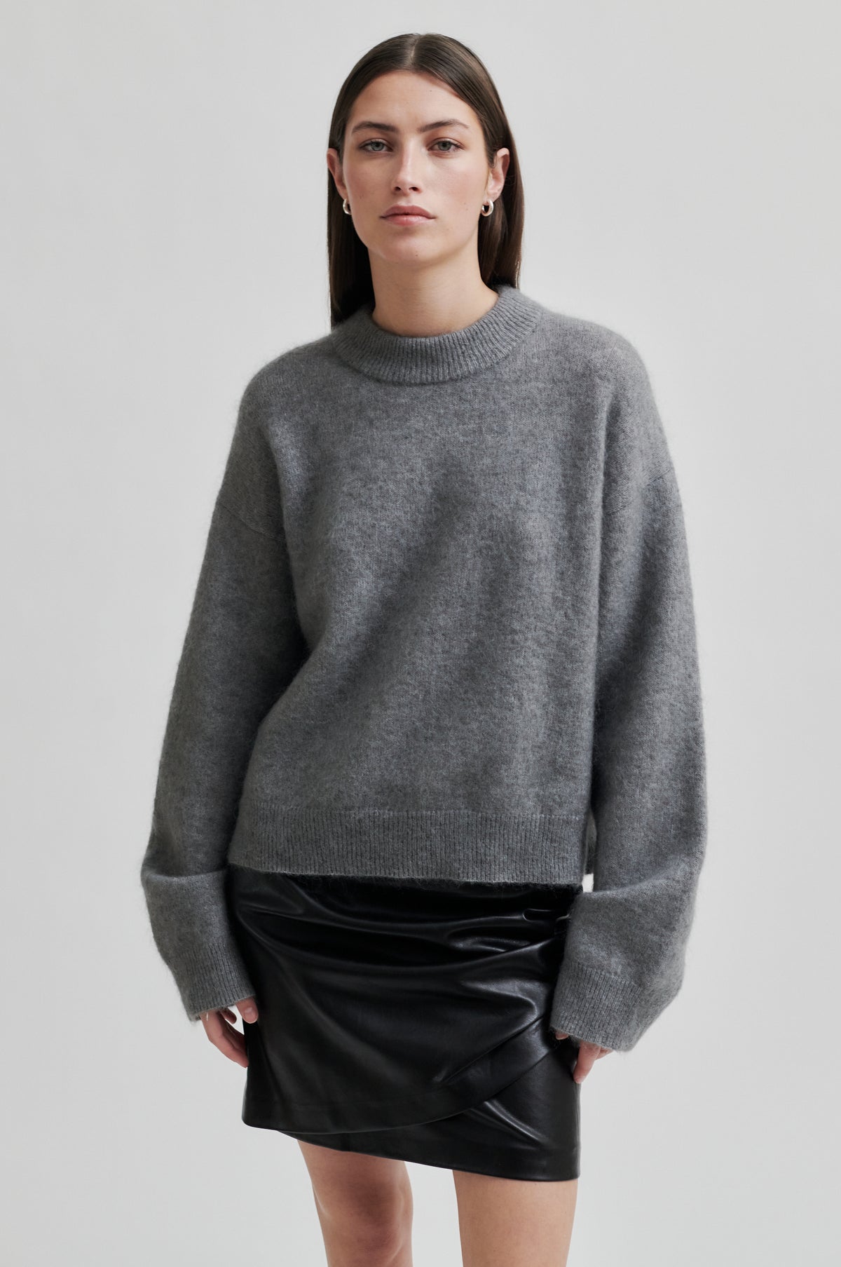 Brook Knit O-Neck Drop Shoulder