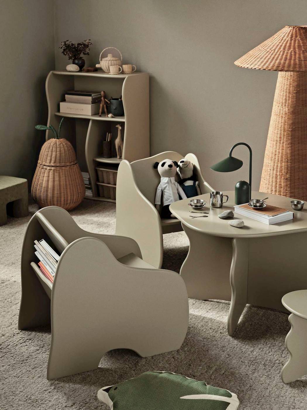 Arum Portable Lamp | Grass Green