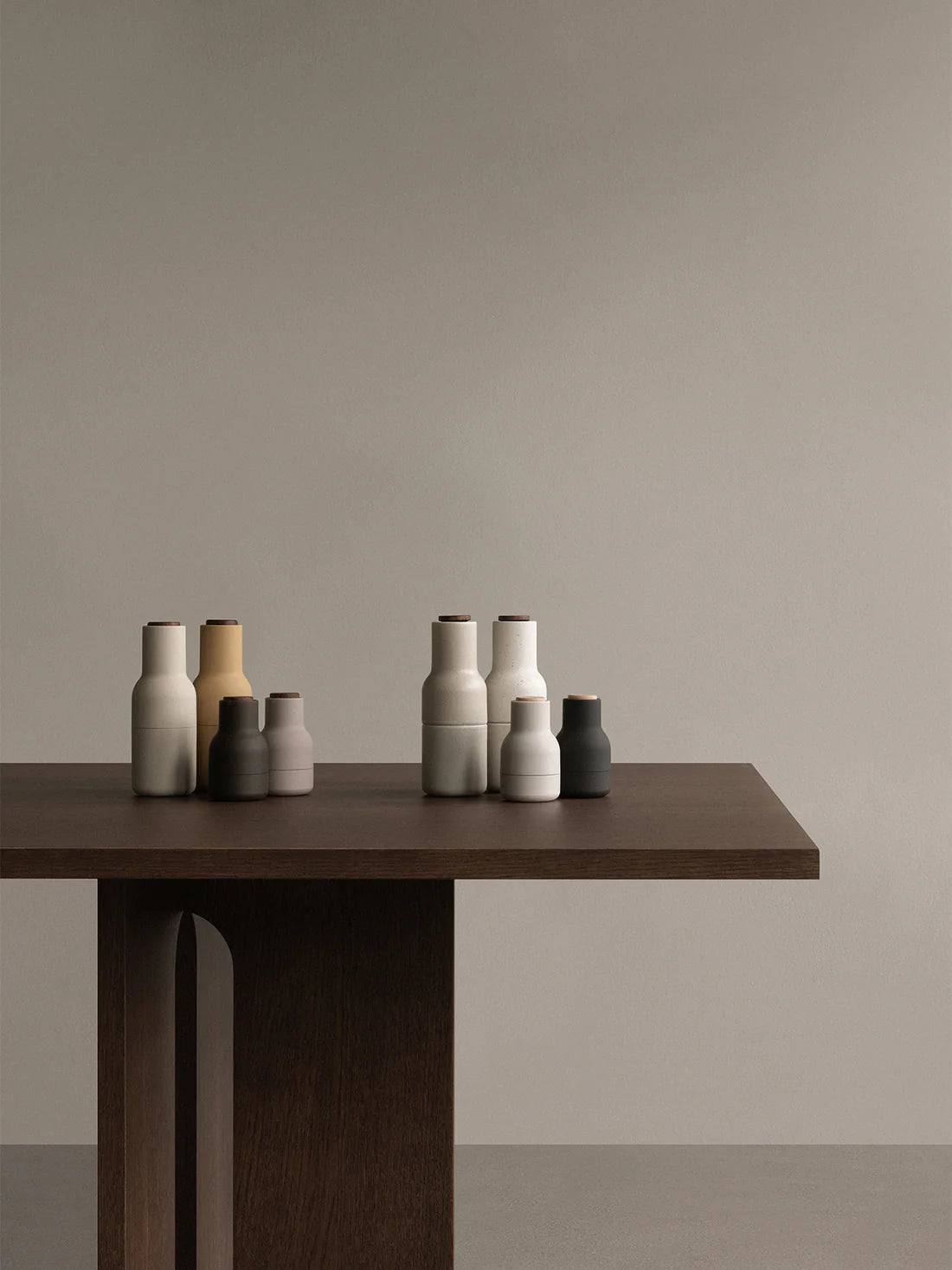 Bottle Grinder Small | Ash/Carbon