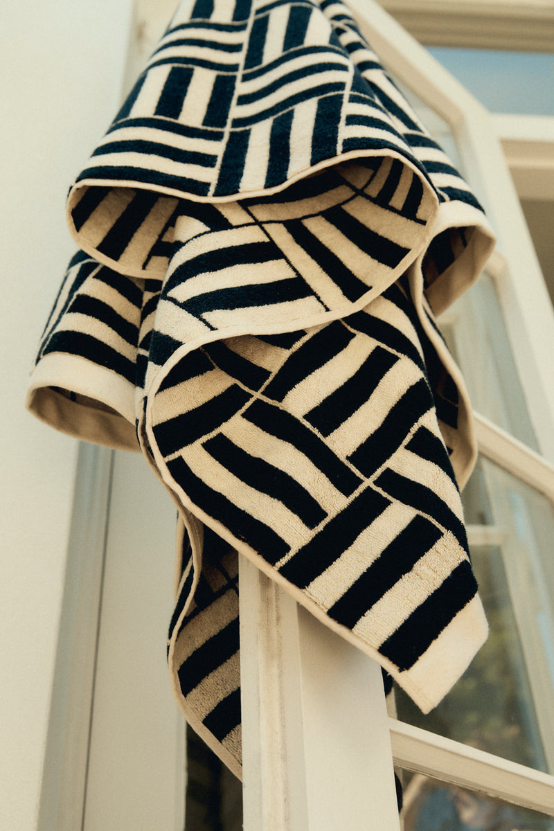 Willis Pool Towel