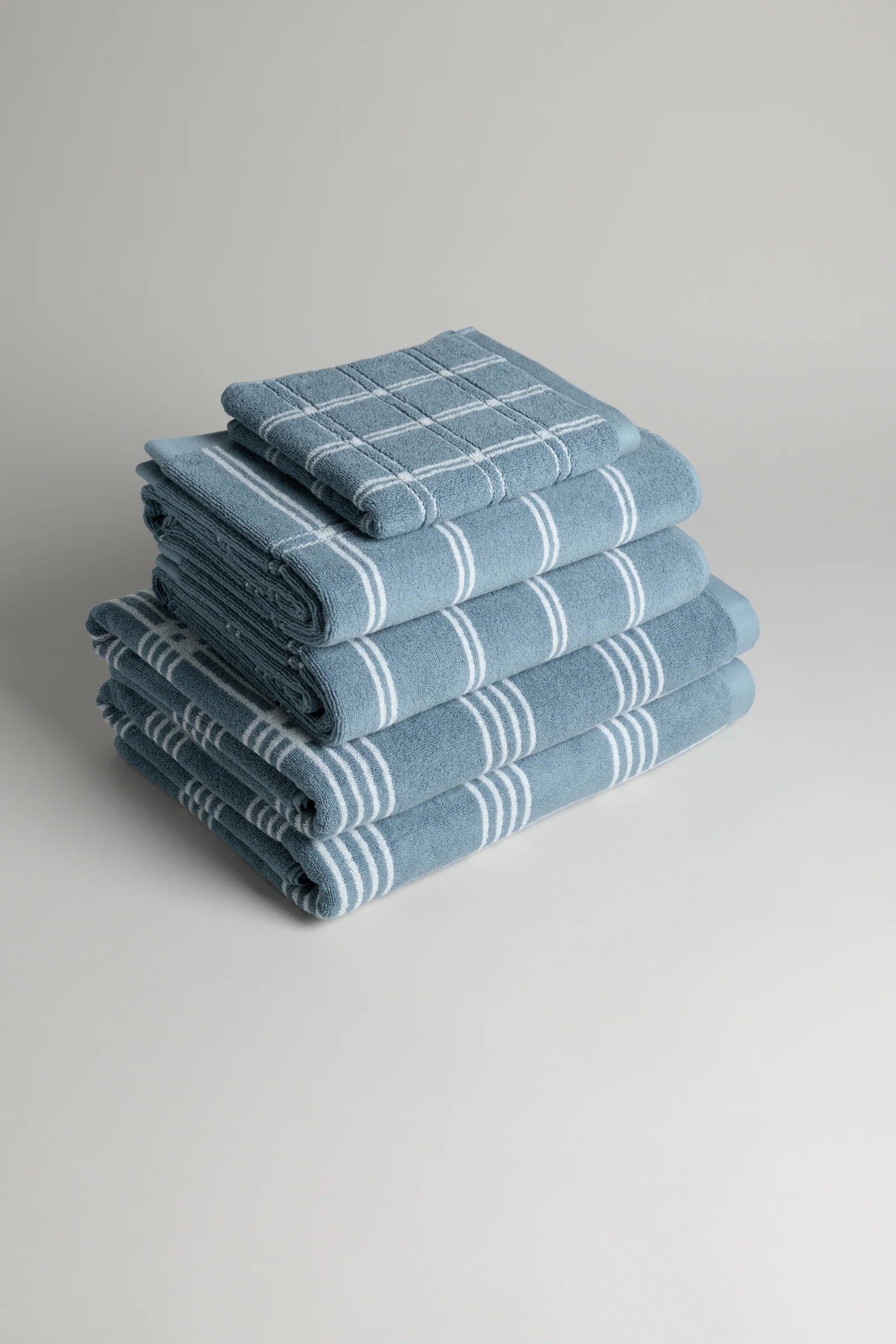 Frisa Pool Towel