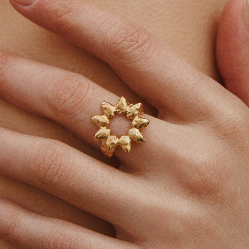 Helia Ring