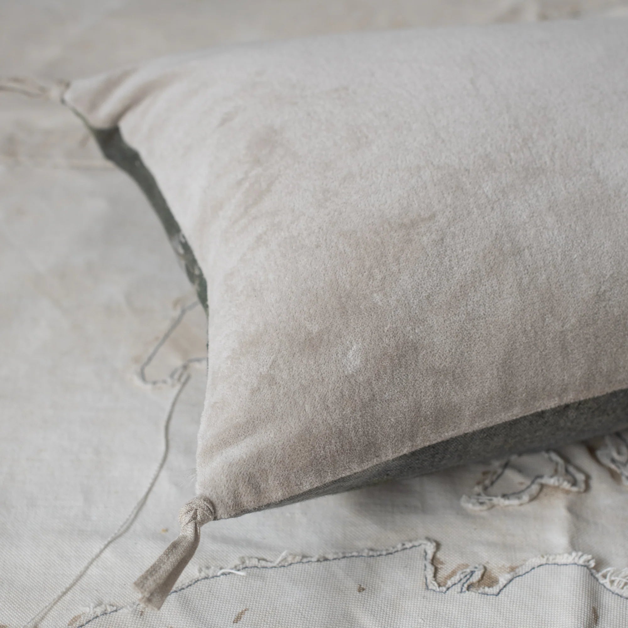 Manosque Cushion