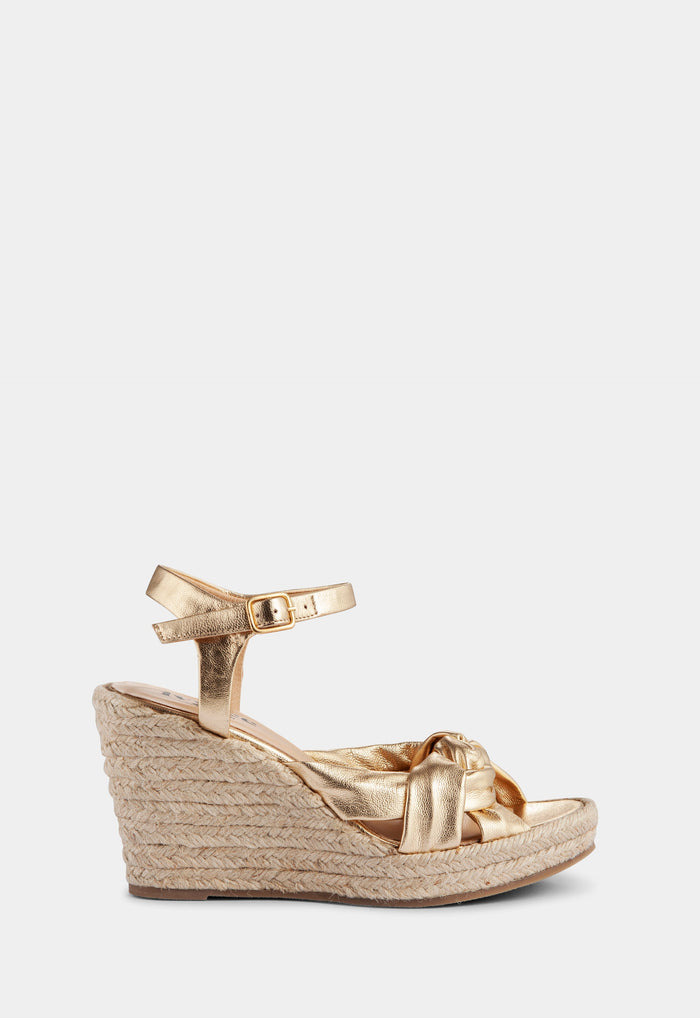 Melissa Sandal