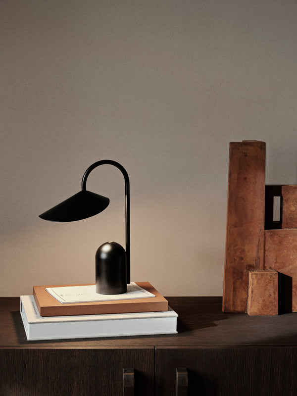 Arum Portable Lamp | Black