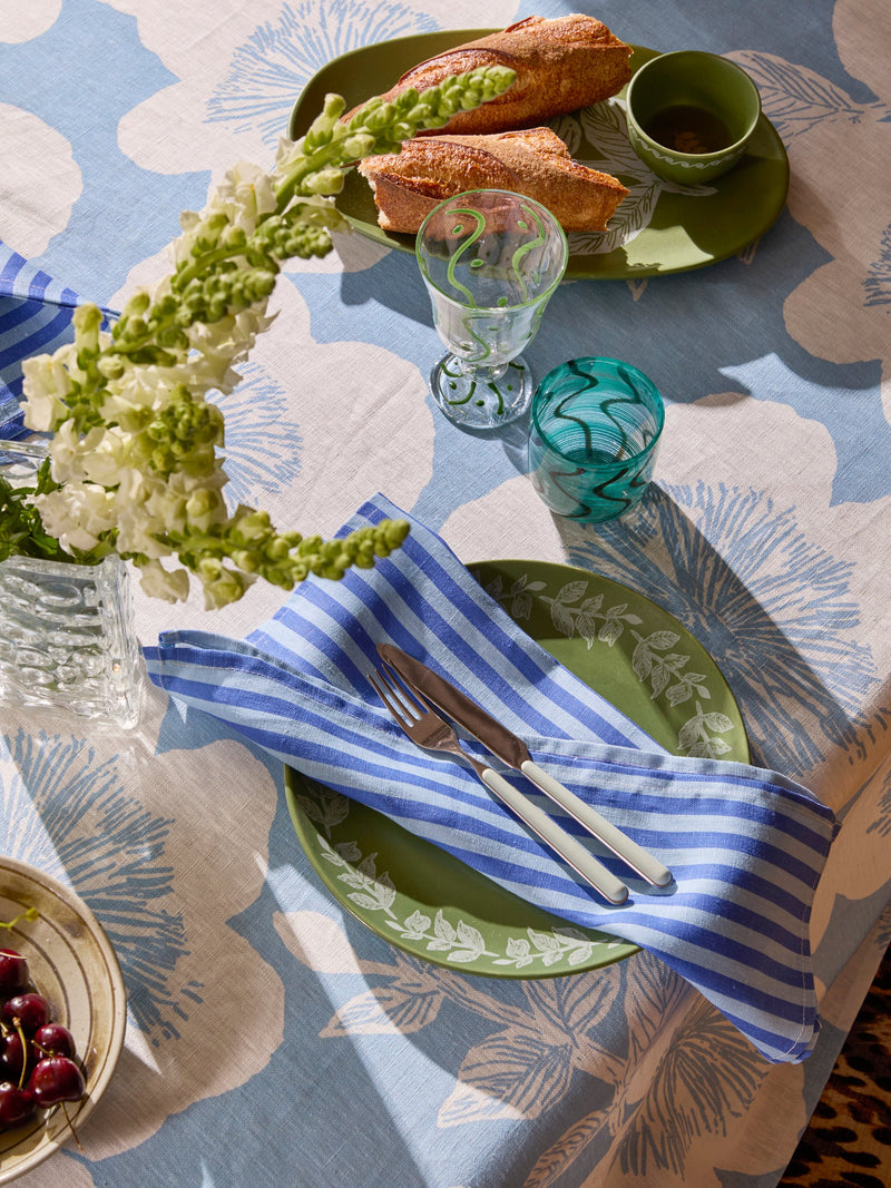 Jardin Dove Tablecloth