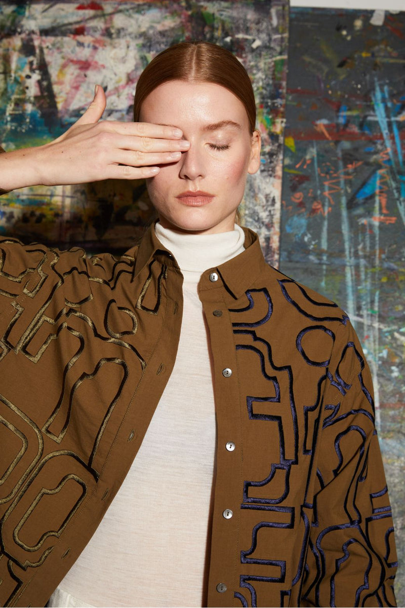 Lyrique Mina Veste