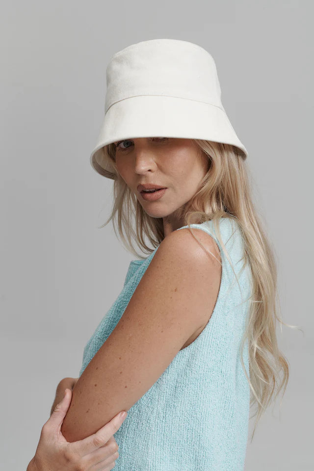 Coast Bucket
