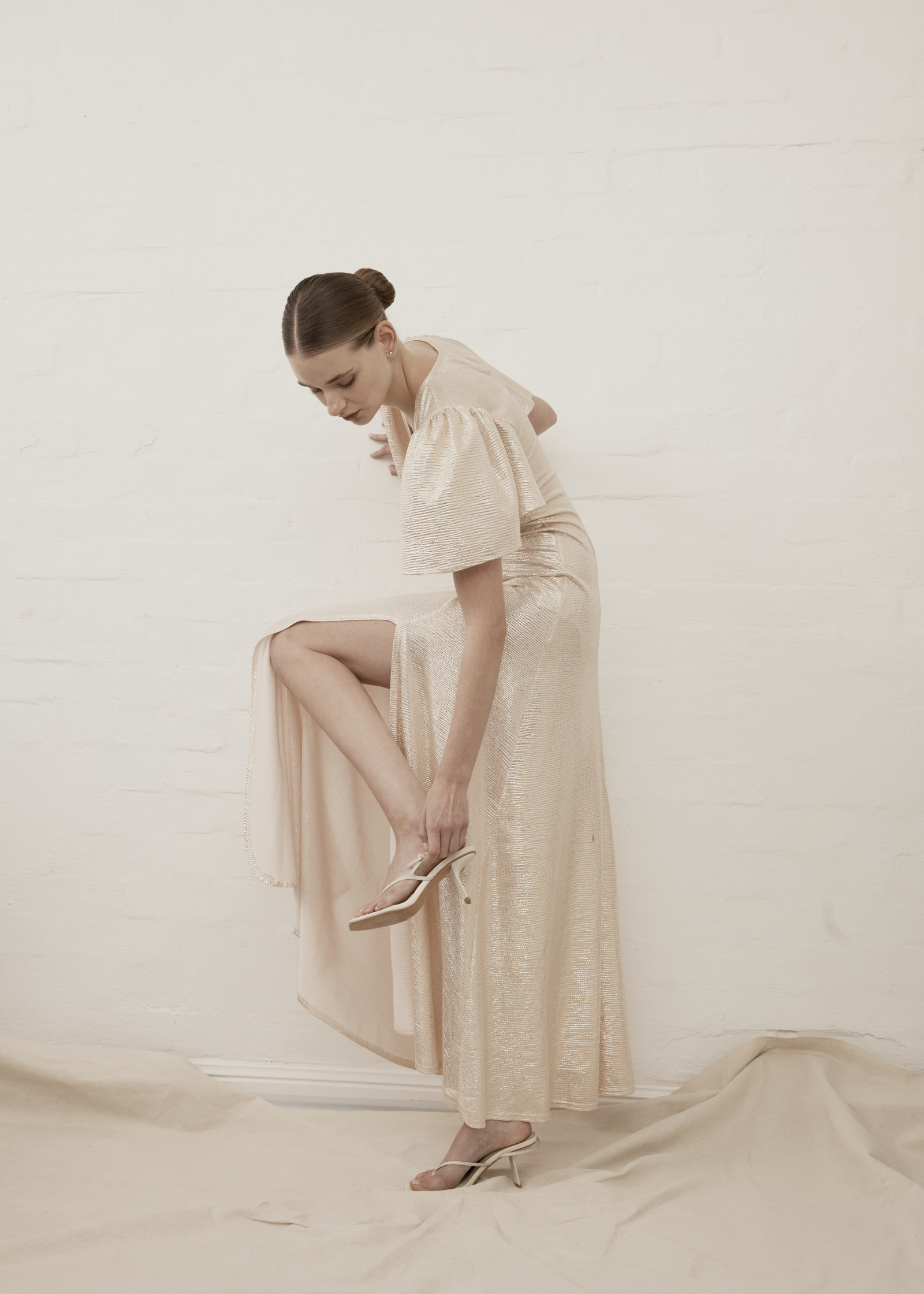 V Neck Fluted Como Maxi Dress