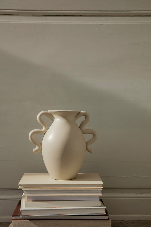 Verso Table Vase | Cream