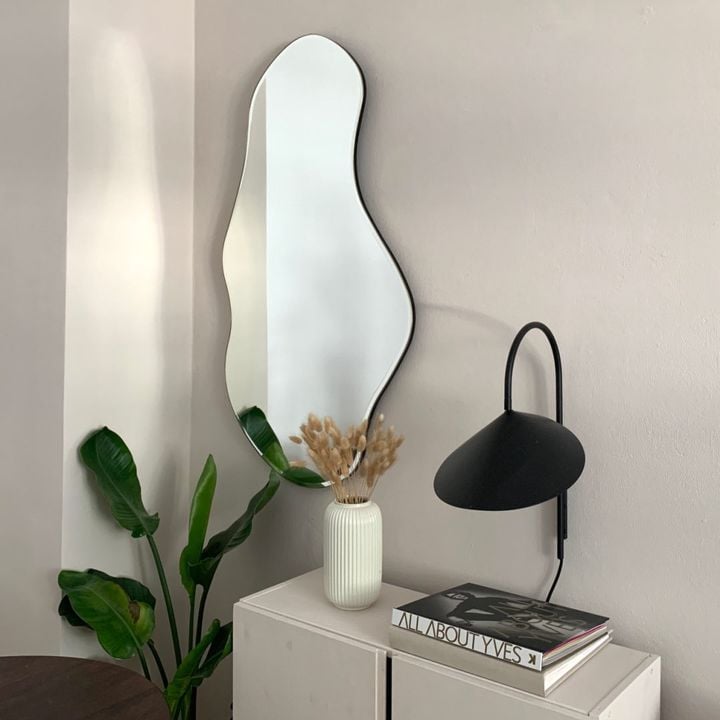 Arum Wall Lamp | Black